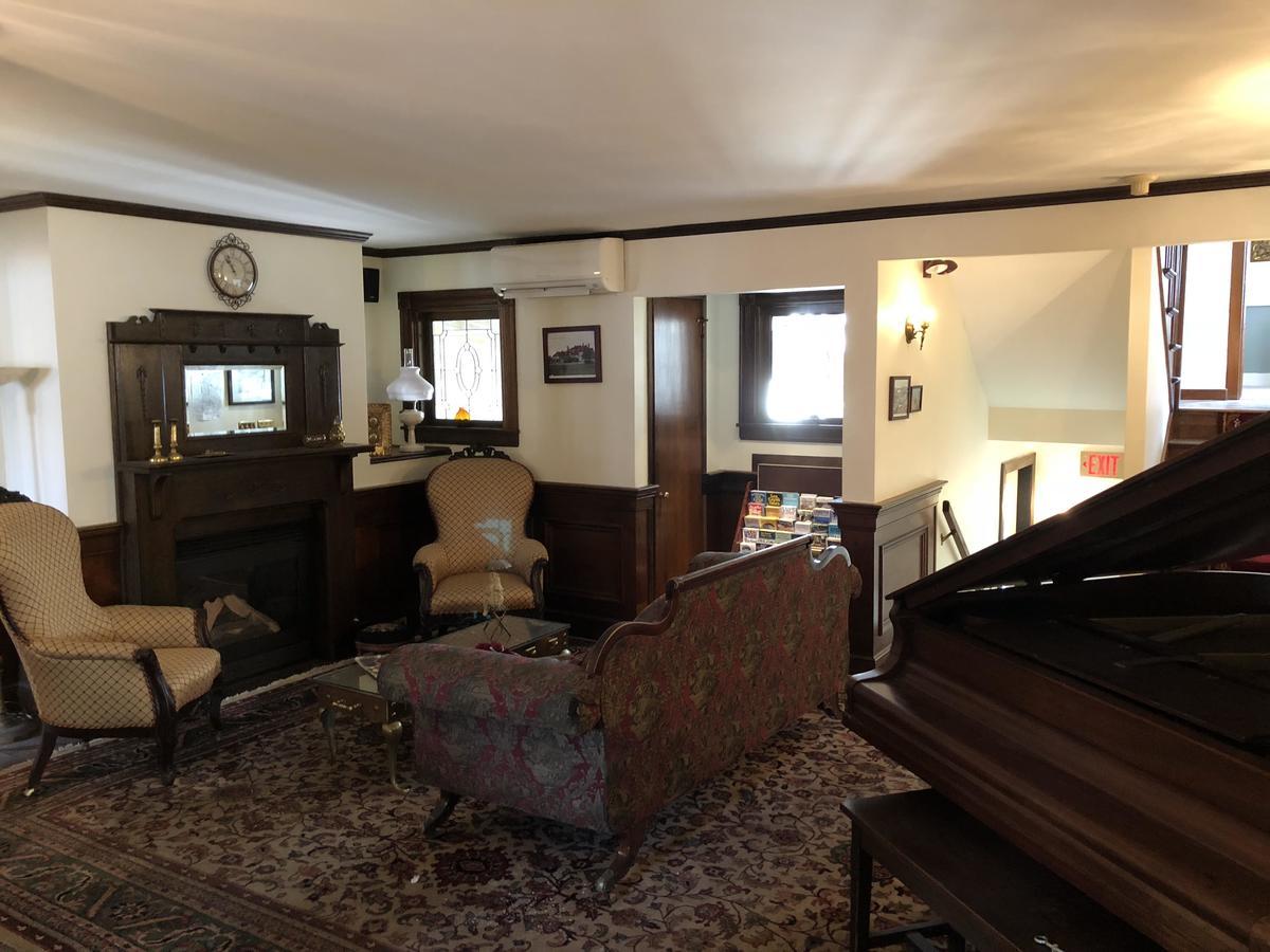 Ivy Manor Inn Village Center 바 하버 외부 사진